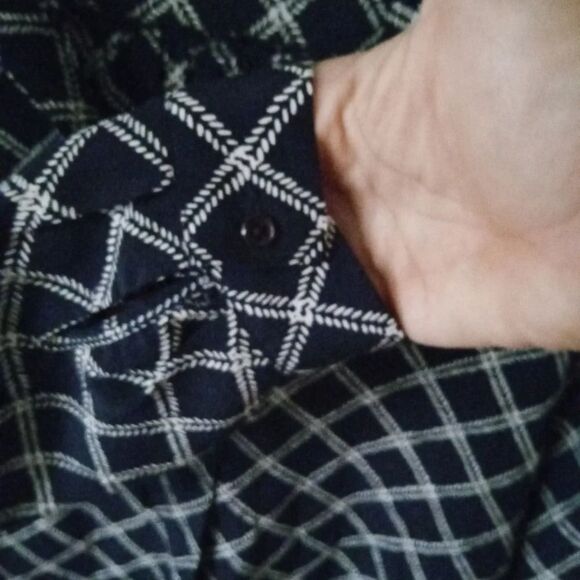 Joie Navy & White Grid Print 100% Silk Pop Over Semi Sheer Blouse Top Size Small - Picture 6 of 10
